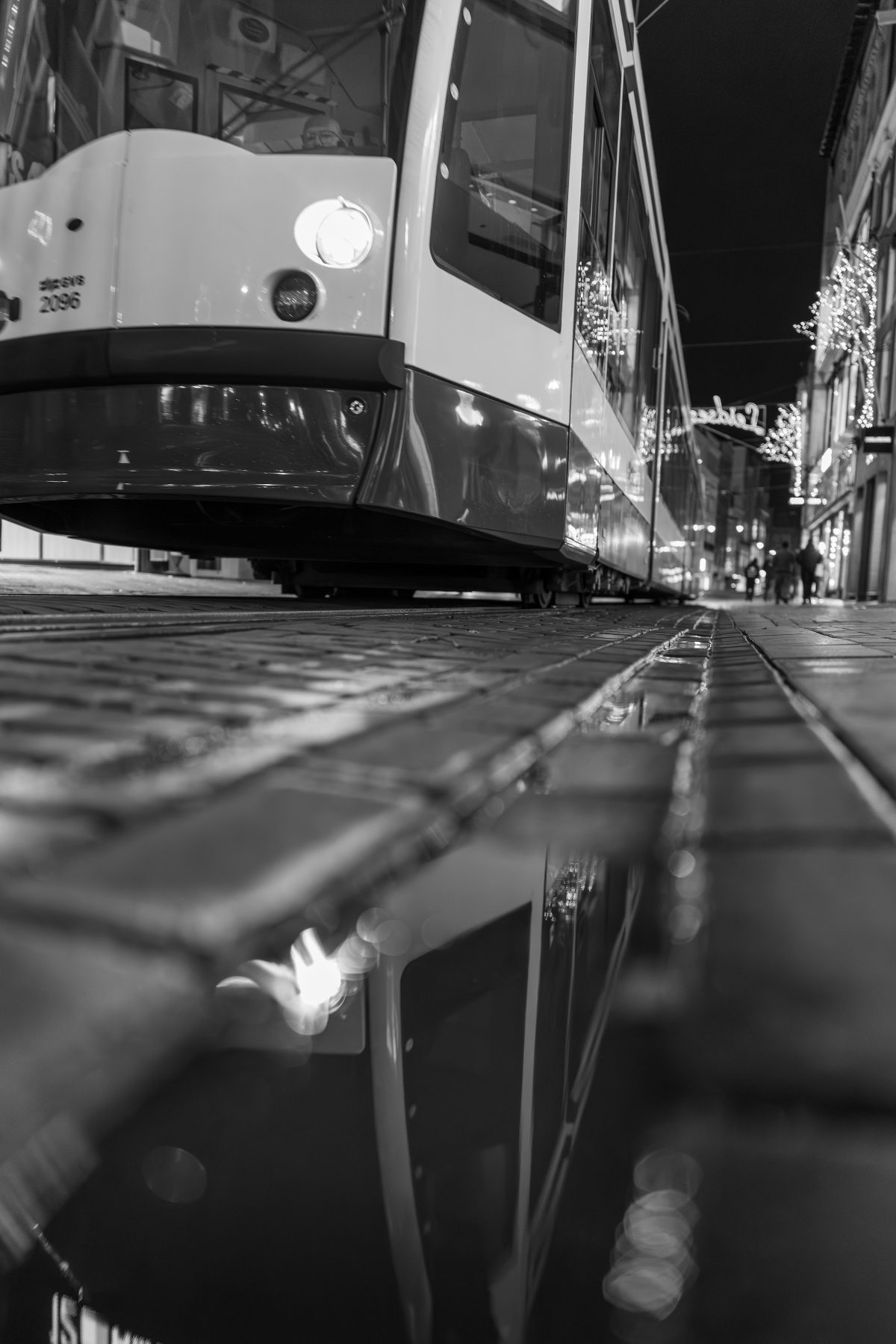 Street photograph from the full Wander Like a Human collection.