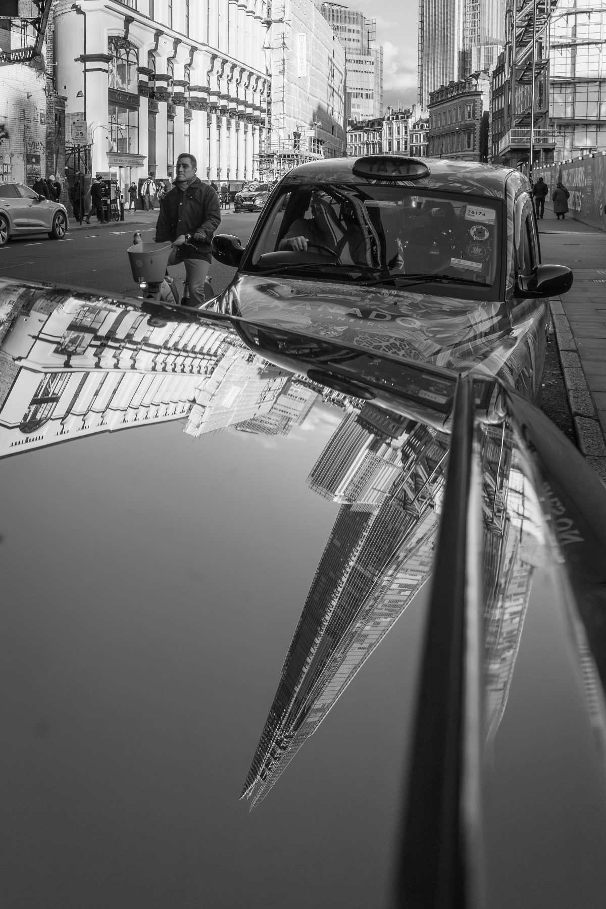 Street photograph from the full Wander Like a Human collection.