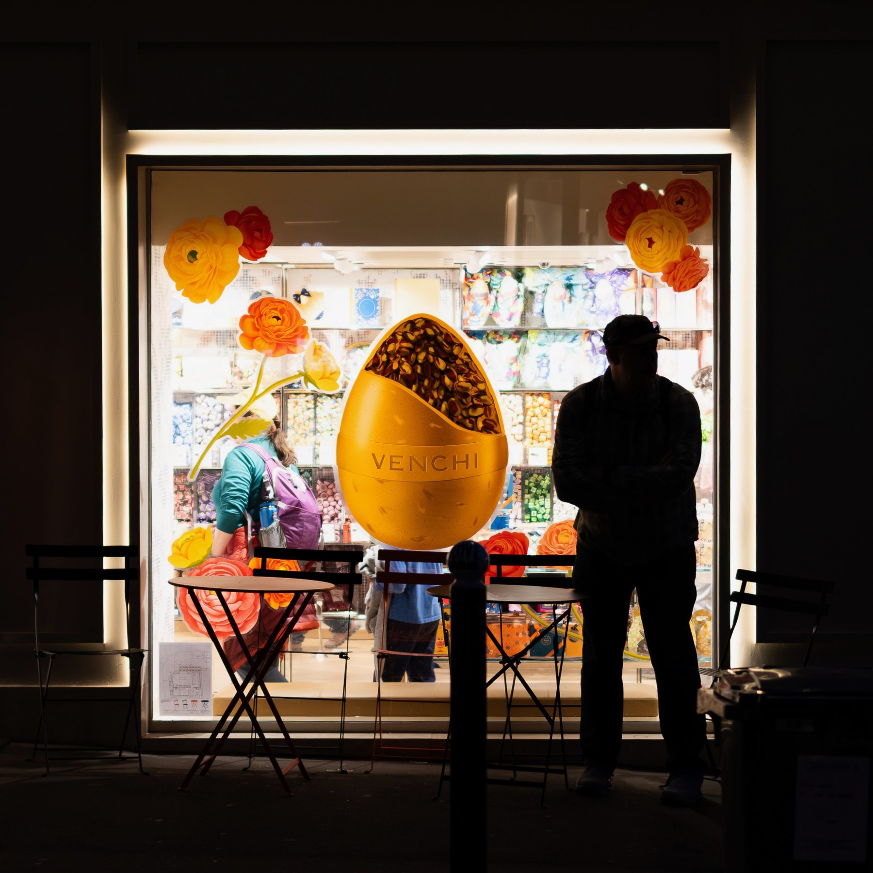Street photograph from the full Wander Like a Human collection.