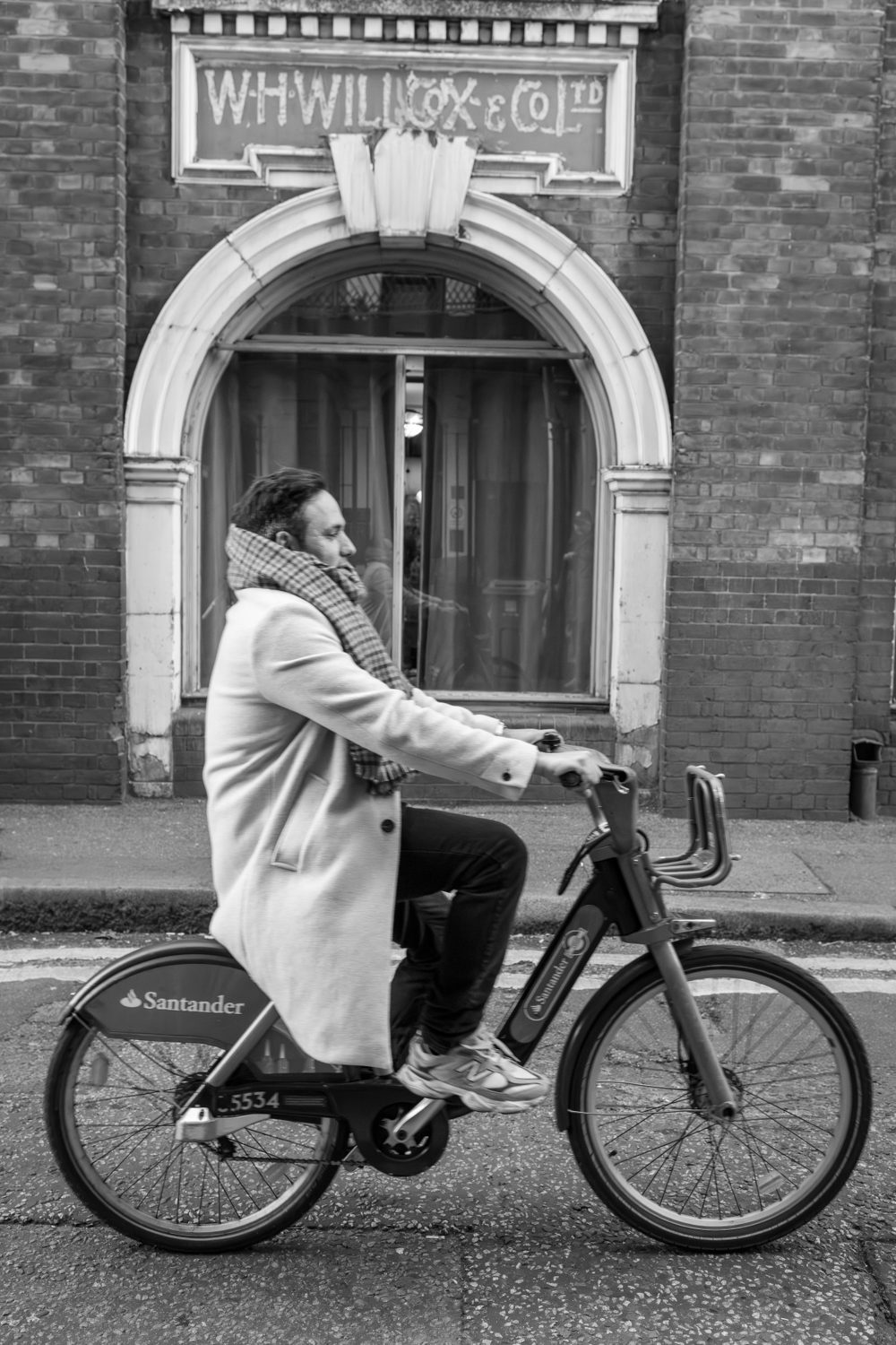 Street photograph from the full Wander Like a Human collection.